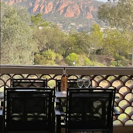 Village Pierre Et Cap Esterel, Vue Et Esterel, Classe 3 Etoiles Daire